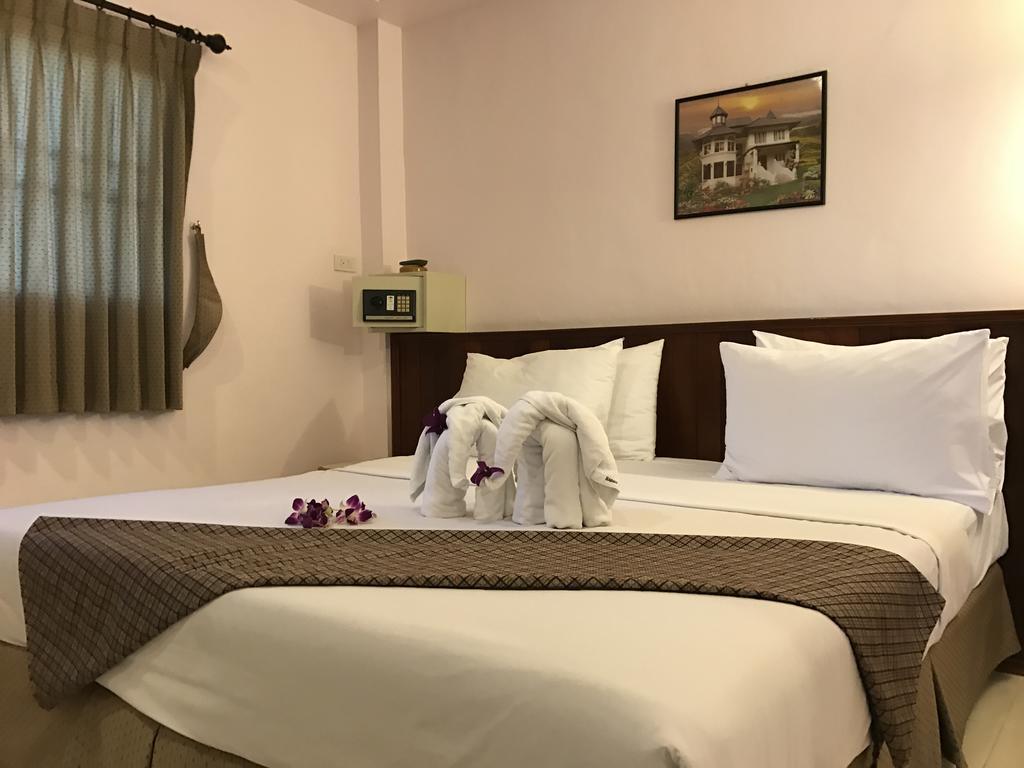 Rabbit Mansion2 Appartement Patong Buitenkant foto