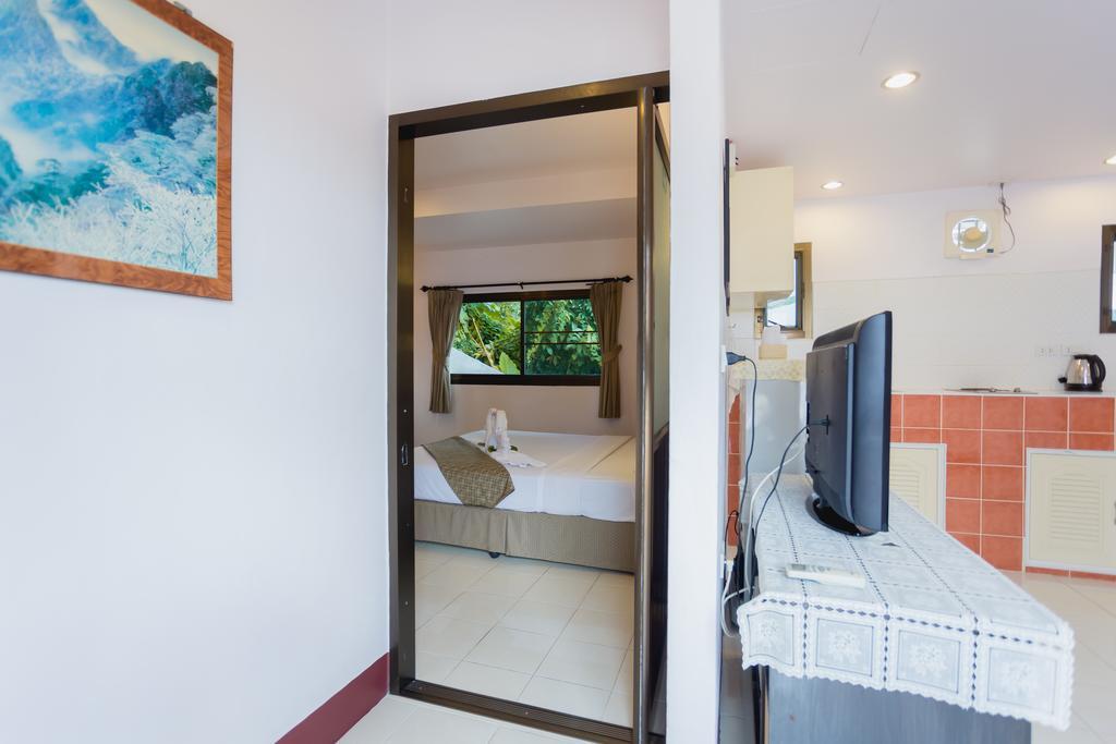 Rabbit Mansion2 Appartement Patong Buitenkant foto