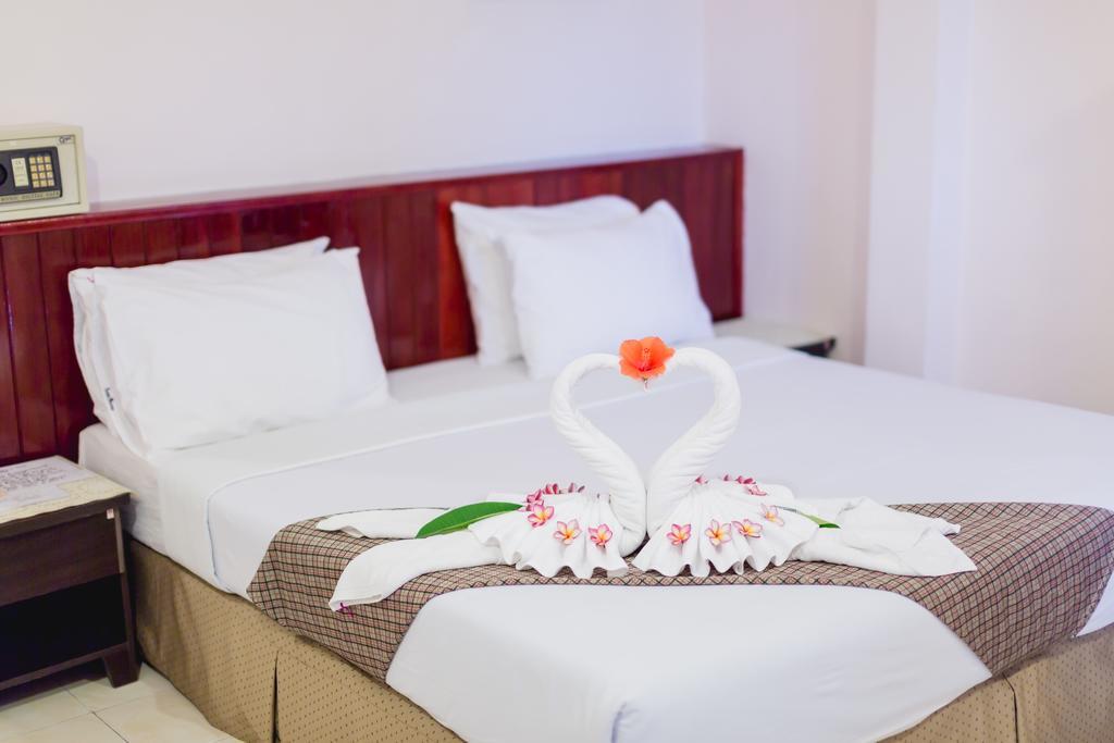 Rabbit Mansion2 Appartement Patong Buitenkant foto