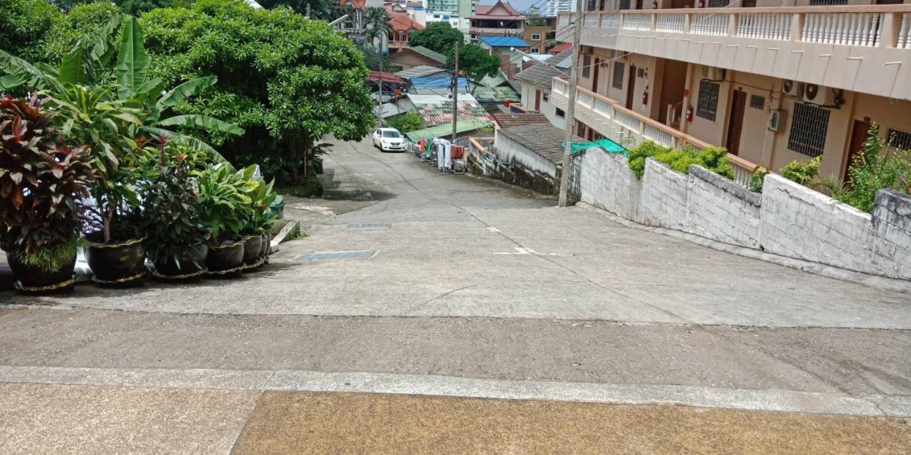 Rabbit Mansion2 Appartement Patong Buitenkant foto
