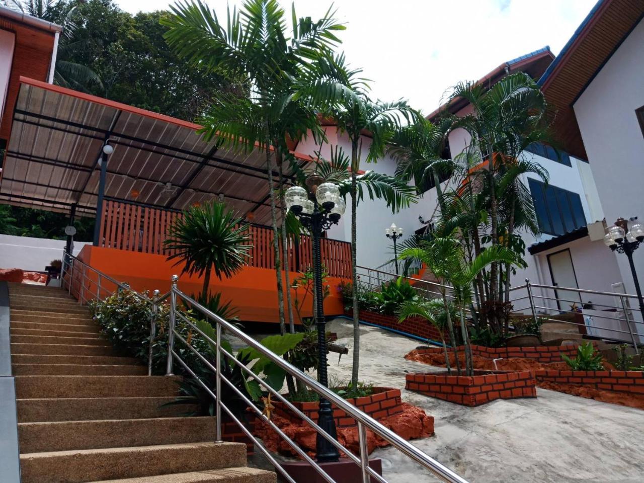 Rabbit Mansion2 Appartement Patong Buitenkant foto