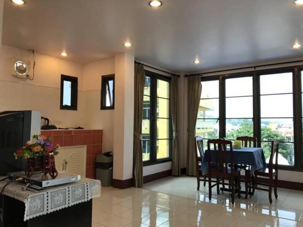 Rabbit Mansion2 Appartement Patong Buitenkant foto