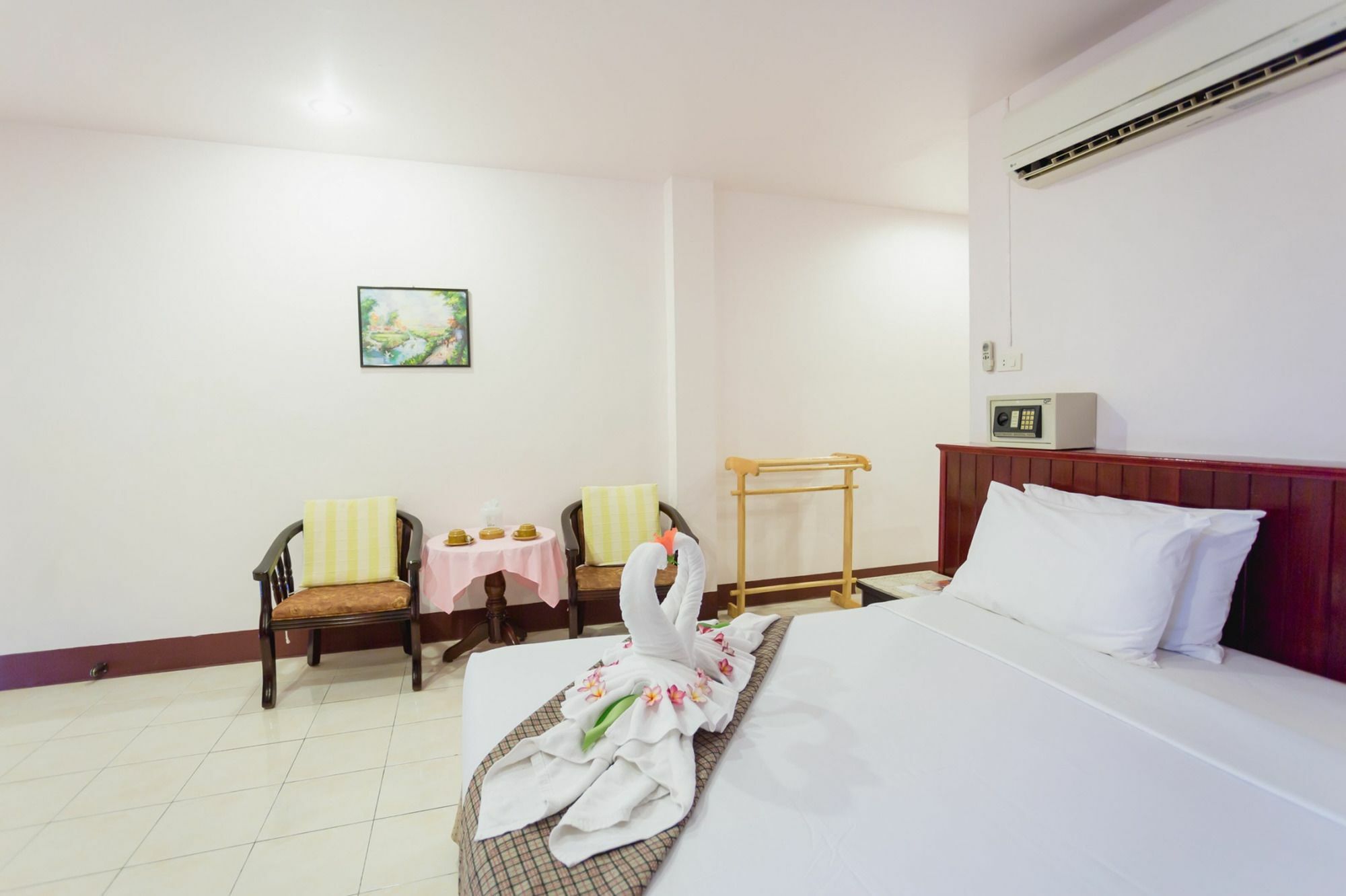 Rabbit Mansion2 Appartement Patong Buitenkant foto